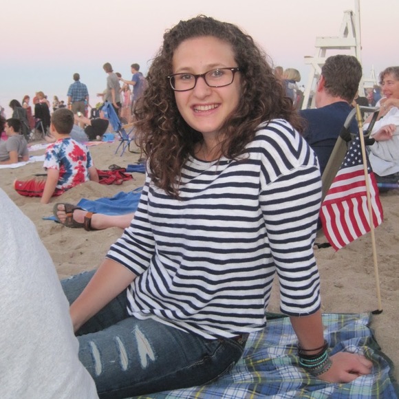 Meet your Posher, Hannah - Picture 1 of 1